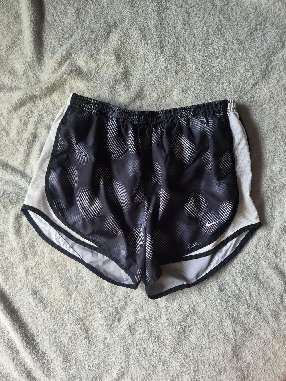 Nike Dri-Fit Polka Dot Running Shorts M